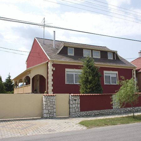 Erdos Apartments Mosonmagyaróvár Eksteriør bilde